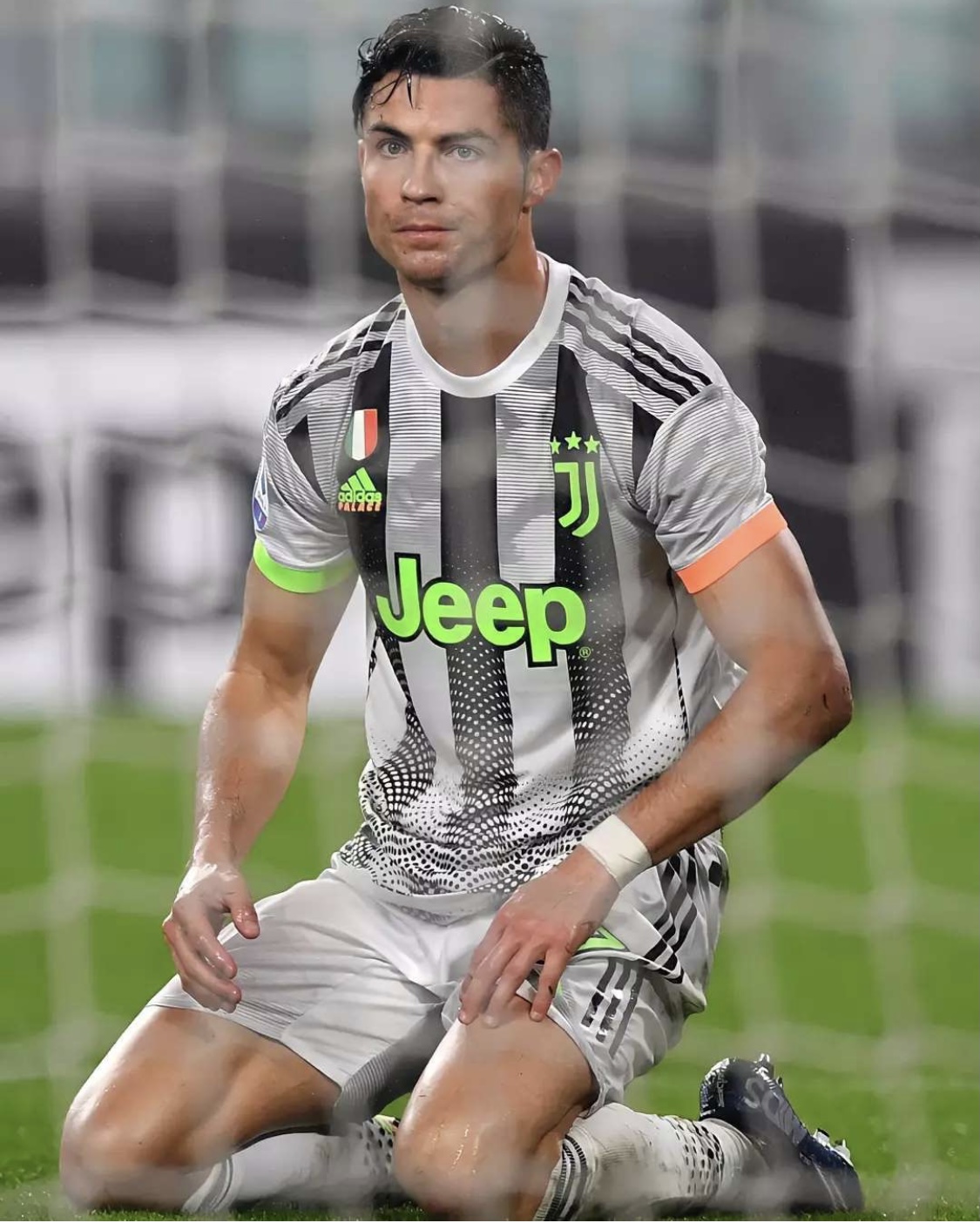 尤文名宿炮轰c罗