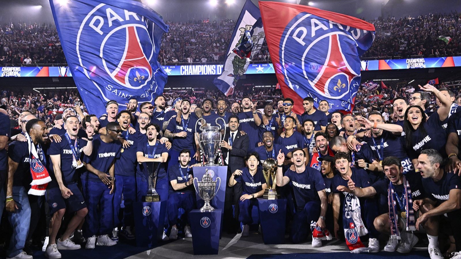 巴黎圣日耳曼提前八轮夺冠